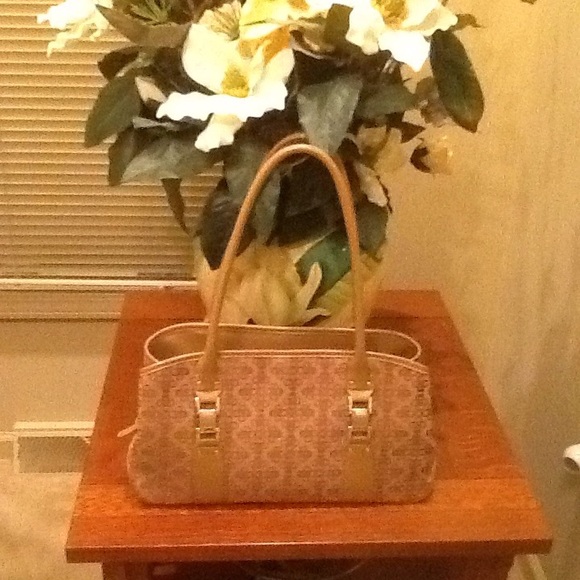 Handbag - Picture 4 of 4
